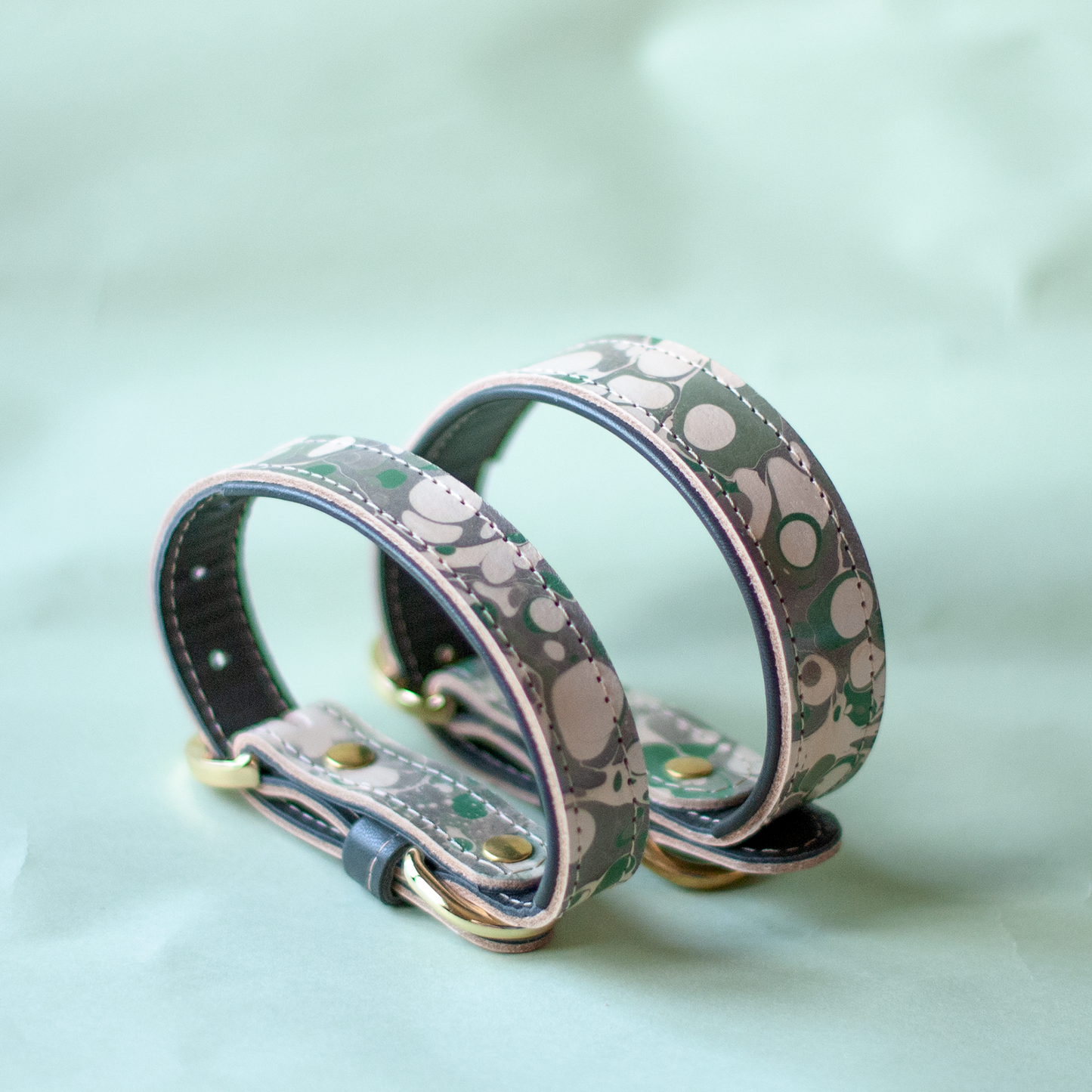 Márványos nyakörv