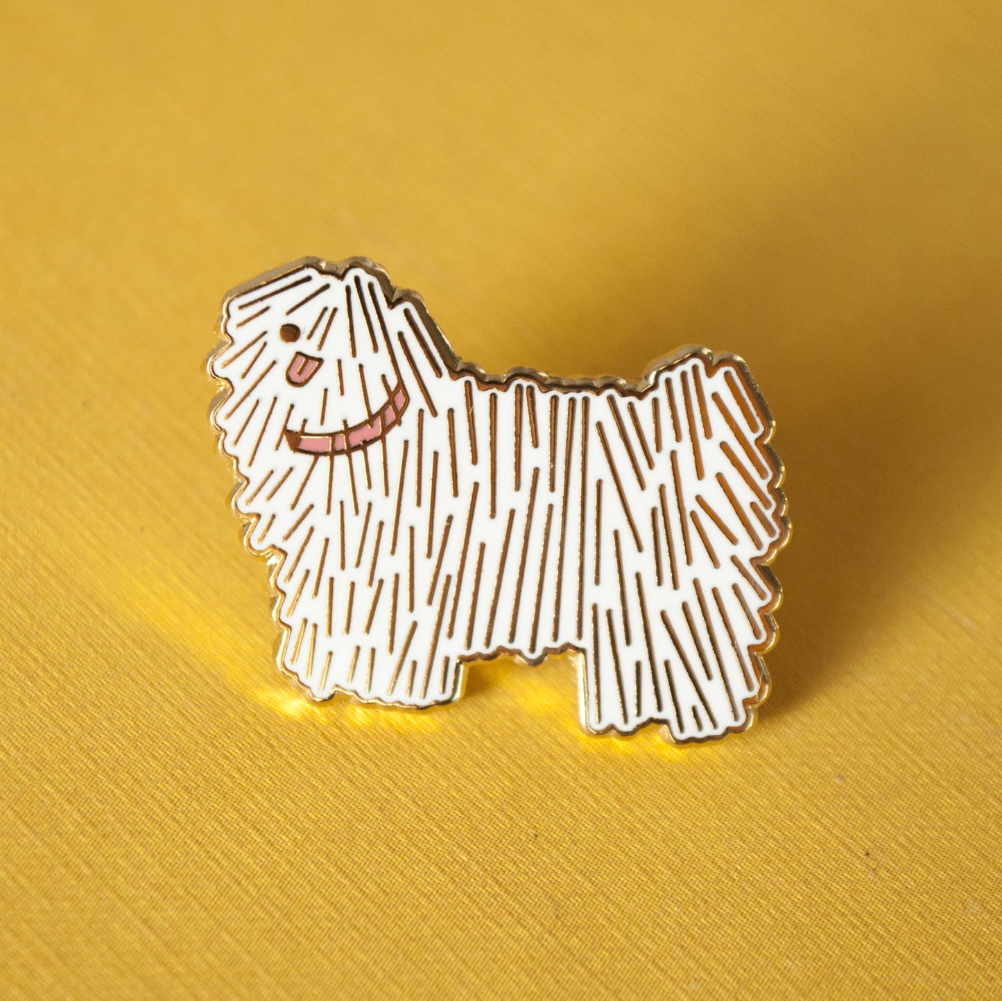 Madzag X Olovka Enamel Pin Collection